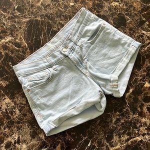 Light-washed boyfriend jean shorts